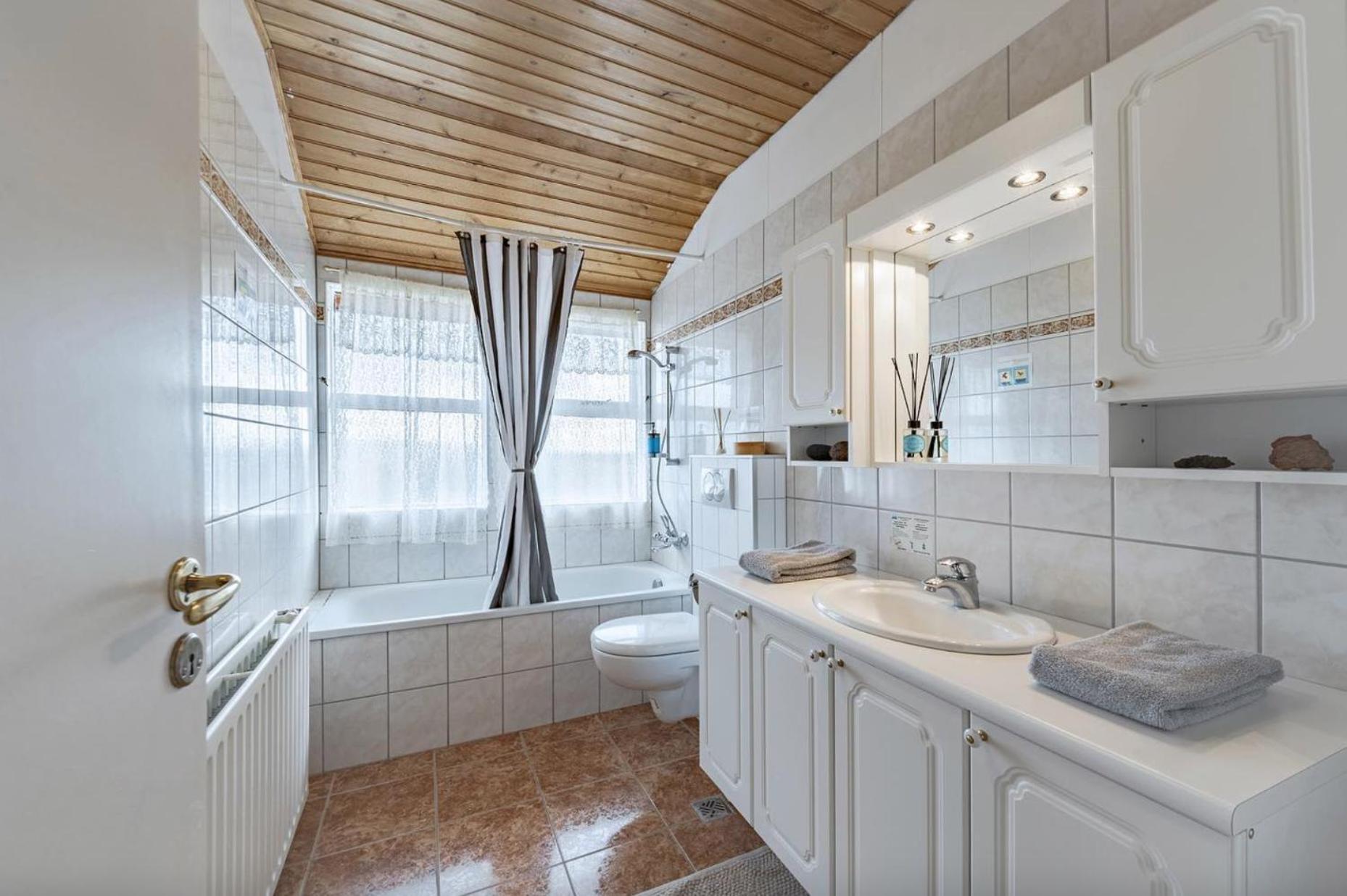 Milli Vina Guesthouse Боргарнес Экстерьер фото